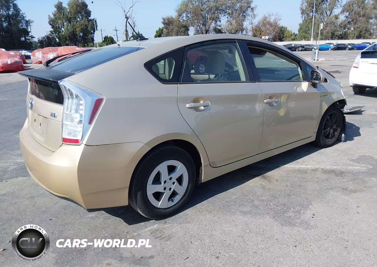 2011 Toyota Prius Three VIN:JTDKN3DU7B1419033 - 4