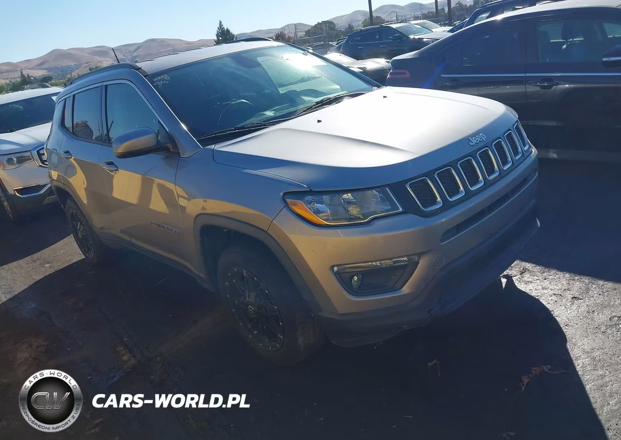 2017 Jeep New Compass Latitude 4X4 VIN:3C4NJDBB2HT607301 - 1