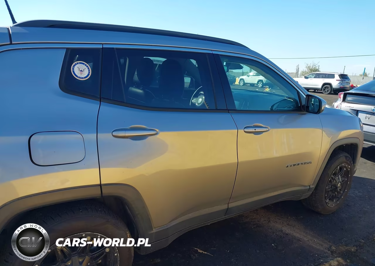 2017 Jeep New Compass Latitude 4X4 VIN:3C4NJDBB2HT607301 - 13