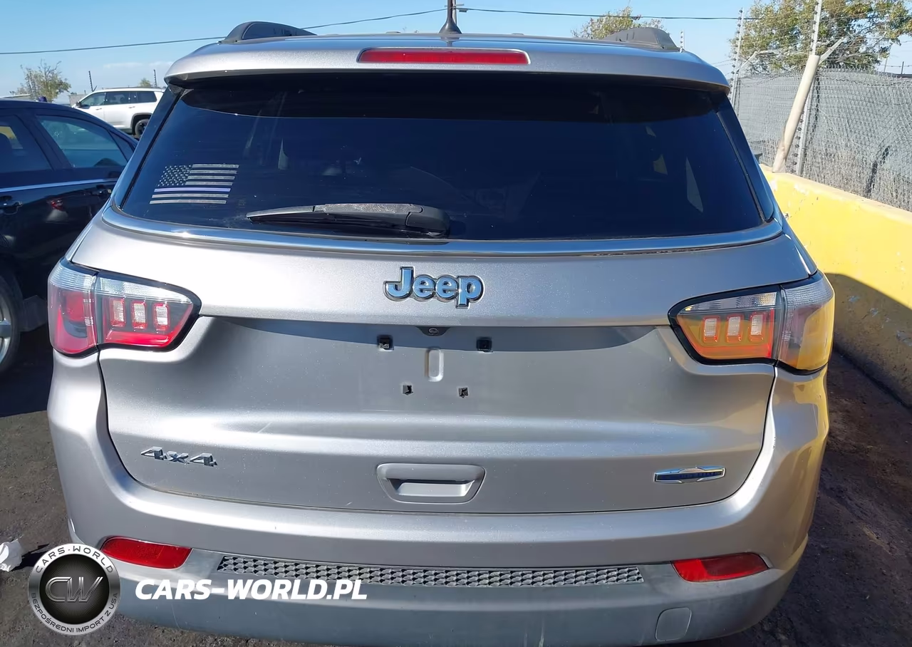 2017 Jeep New Compass Latitude 4X4 VIN:3C4NJDBB2HT607301 - 16
