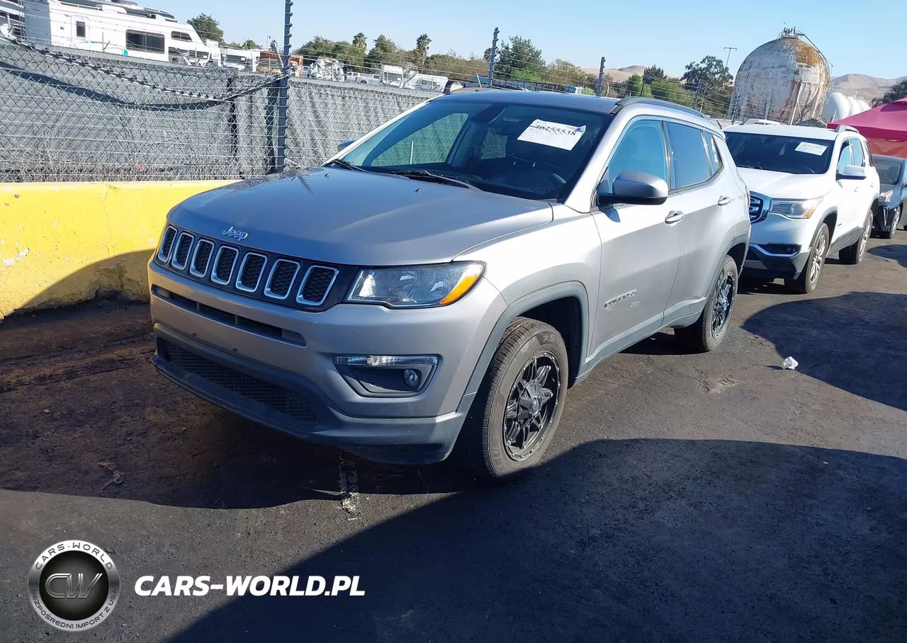 2017 Jeep New Compass Latitude 4X4 VIN:3C4NJDBB2HT607301 - 2