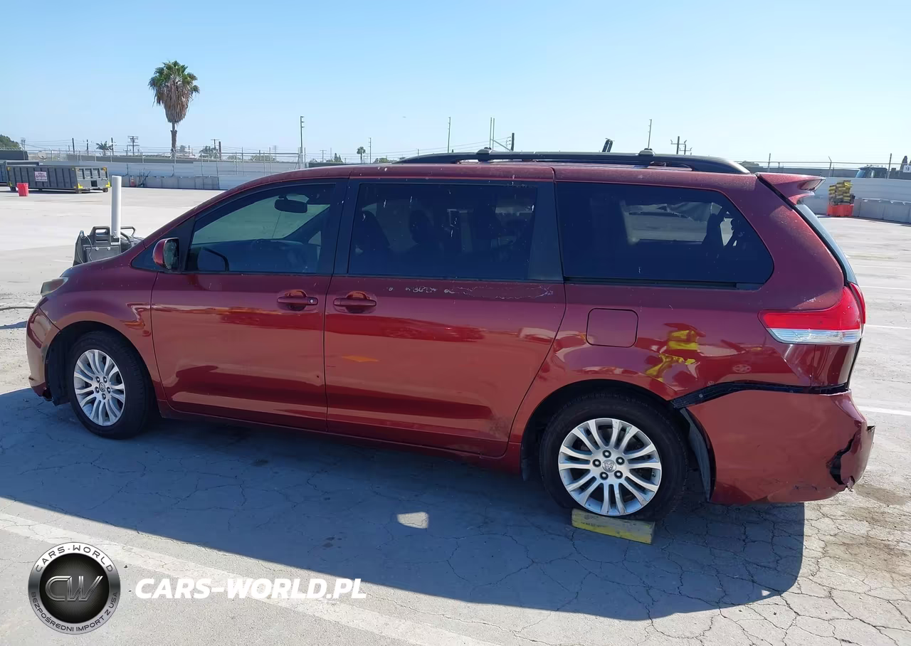 2011 Toyota Sienna Xle V6 VIN:5TDYK3DC3BS020052 - 14