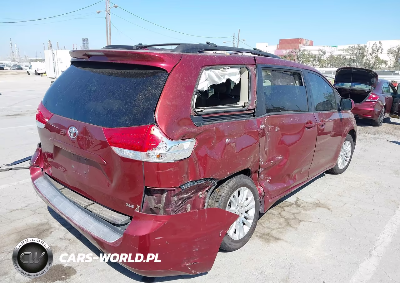 2011 Toyota Sienna Xle V6 VIN:5TDYK3DC3BS020052 - 4