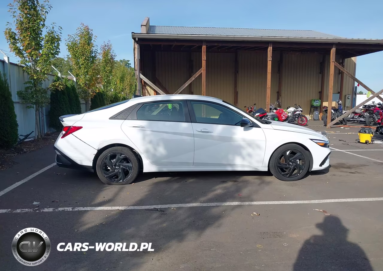 2026 Hyundai Elantra Sel Sport VIN:KMHLM4DG2TU210690 - 13