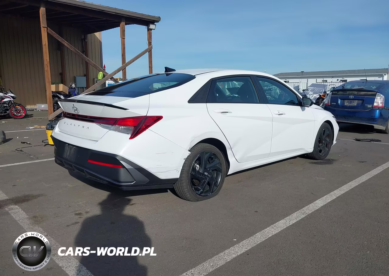 2026 Hyundai Elantra Sel Sport VIN:KMHLM4DG2TU210690 - 4
