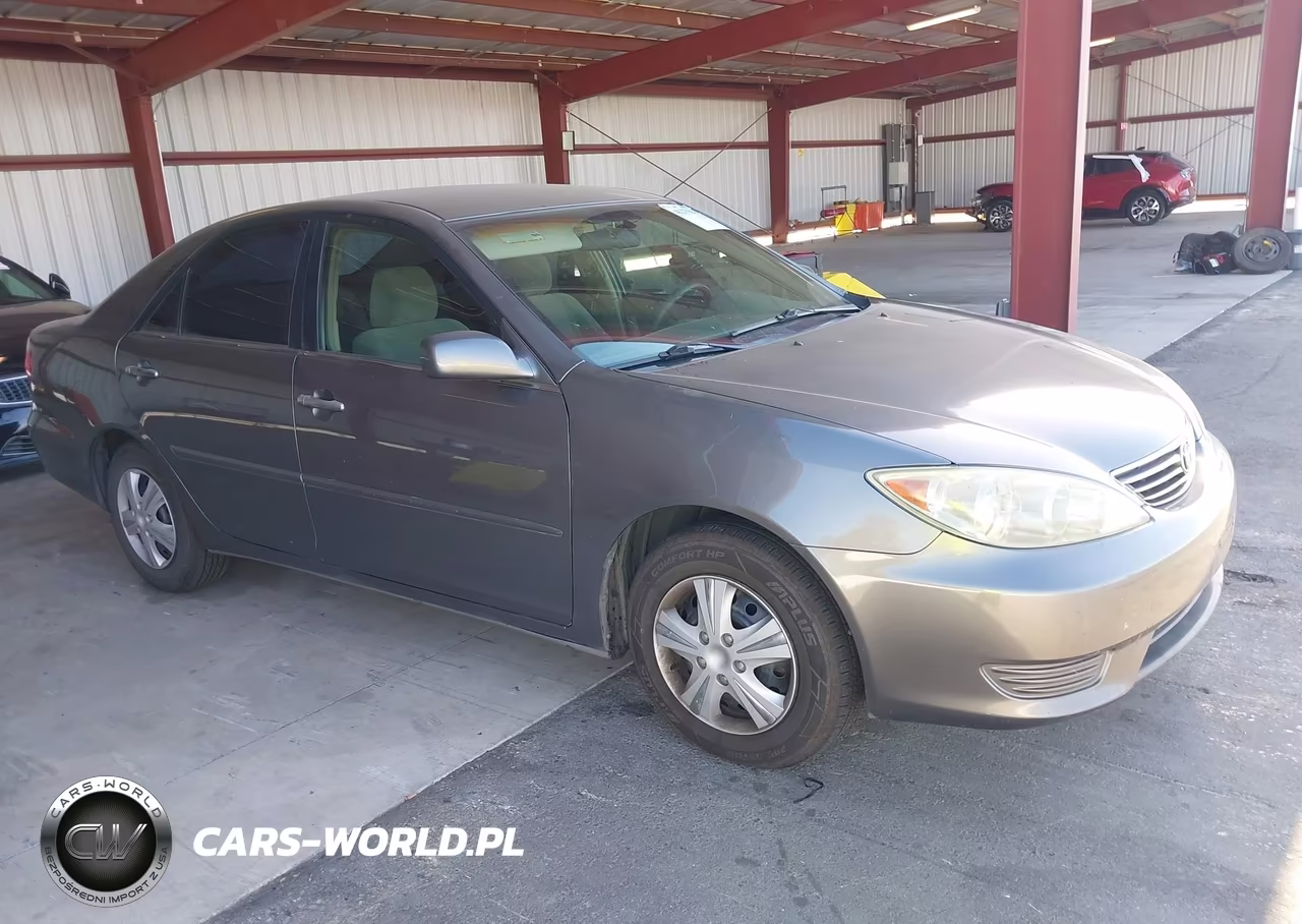 2005 Toyota Camry Le