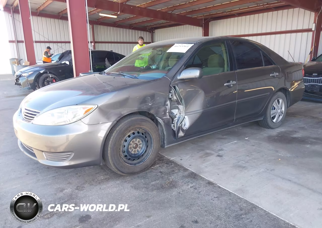 2005 Toyota Camry Le VIN:4T1BE32KX5U585966 - 2