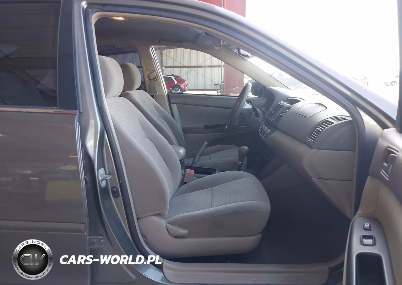 2005 Toyota Camry Le VIN:4T1BE32KX5U585966 - 5