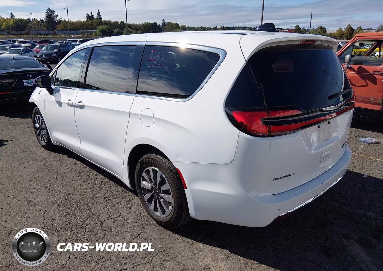 2024 Chrysler Pacifica Hybrid Select VIN:2C4RC1S7XRR156628 - 3