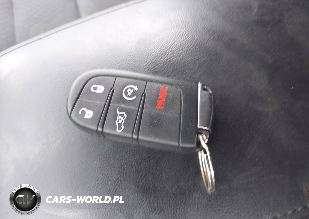 2018 Jeep Grand Cherokee Laredo E 4X4 VIN:1C4RJFAG2JC340429 - 11