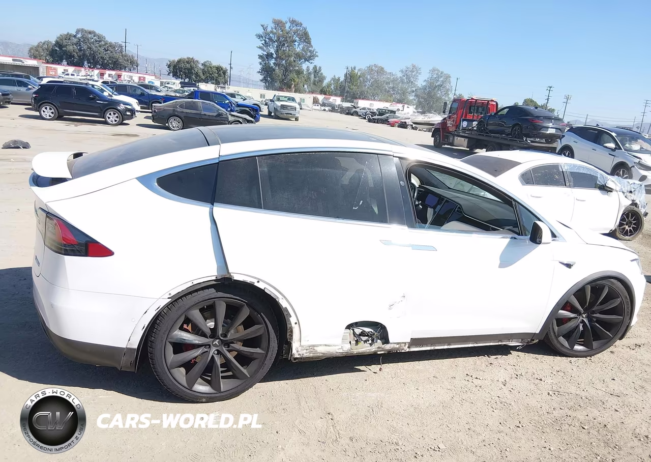 2017 Tesla Model X P100D VIN:5YJXCAE42HF075903 - 12