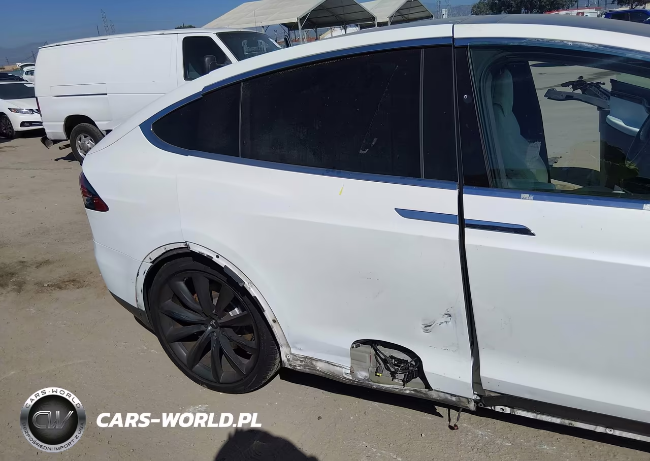 2017 Tesla Model X P100D VIN:5YJXCAE42HF075903 - 6