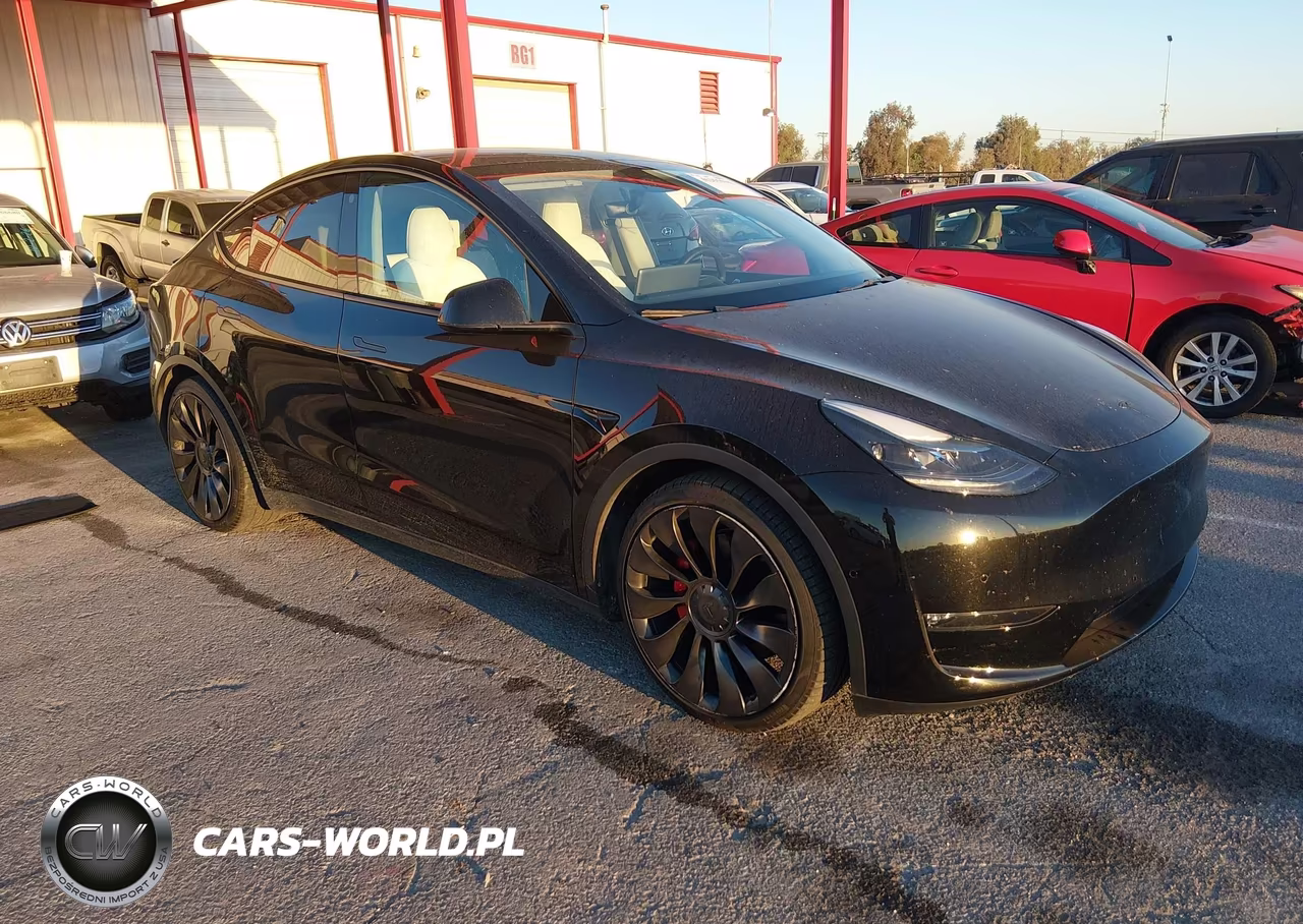 2022 Tesla Model Y Performance Dual Motor All-Wheel Drive – zdjęcie 1 z 16