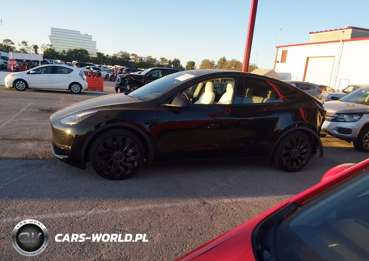2022 Tesla Model Y Performance Dual Motor All-Wheel Drive VIN:7SAYGDEF7NF511445 - 14