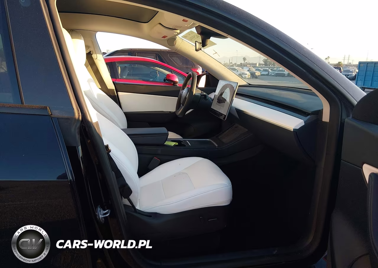 2022 Tesla Model Y Performance Dual Motor All-Wheel Drive VIN:7SAYGDEF7NF511445 - 5