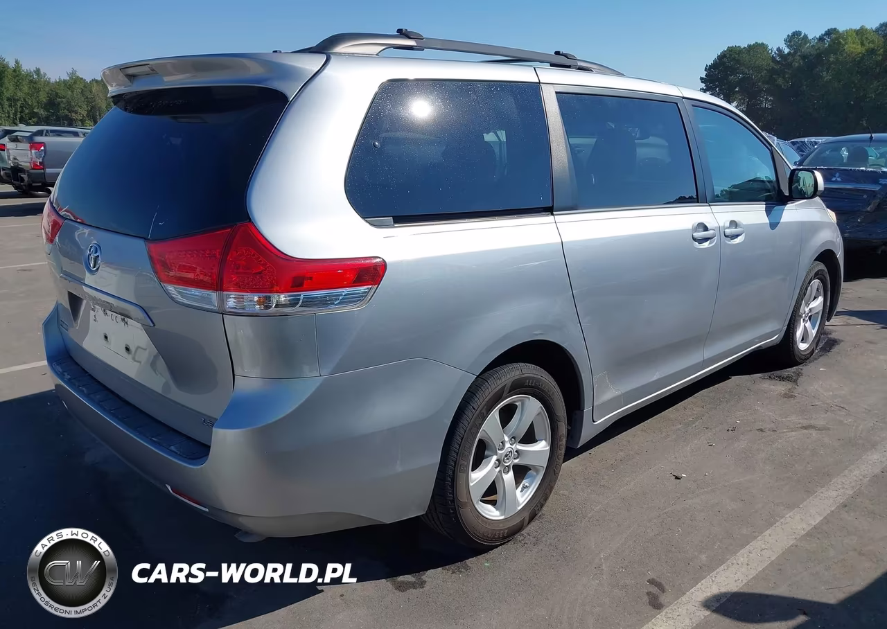 2013 Toyota Sienna Le V6 8 Passenger VIN:5TDKK3DC9DS366566 - 4
