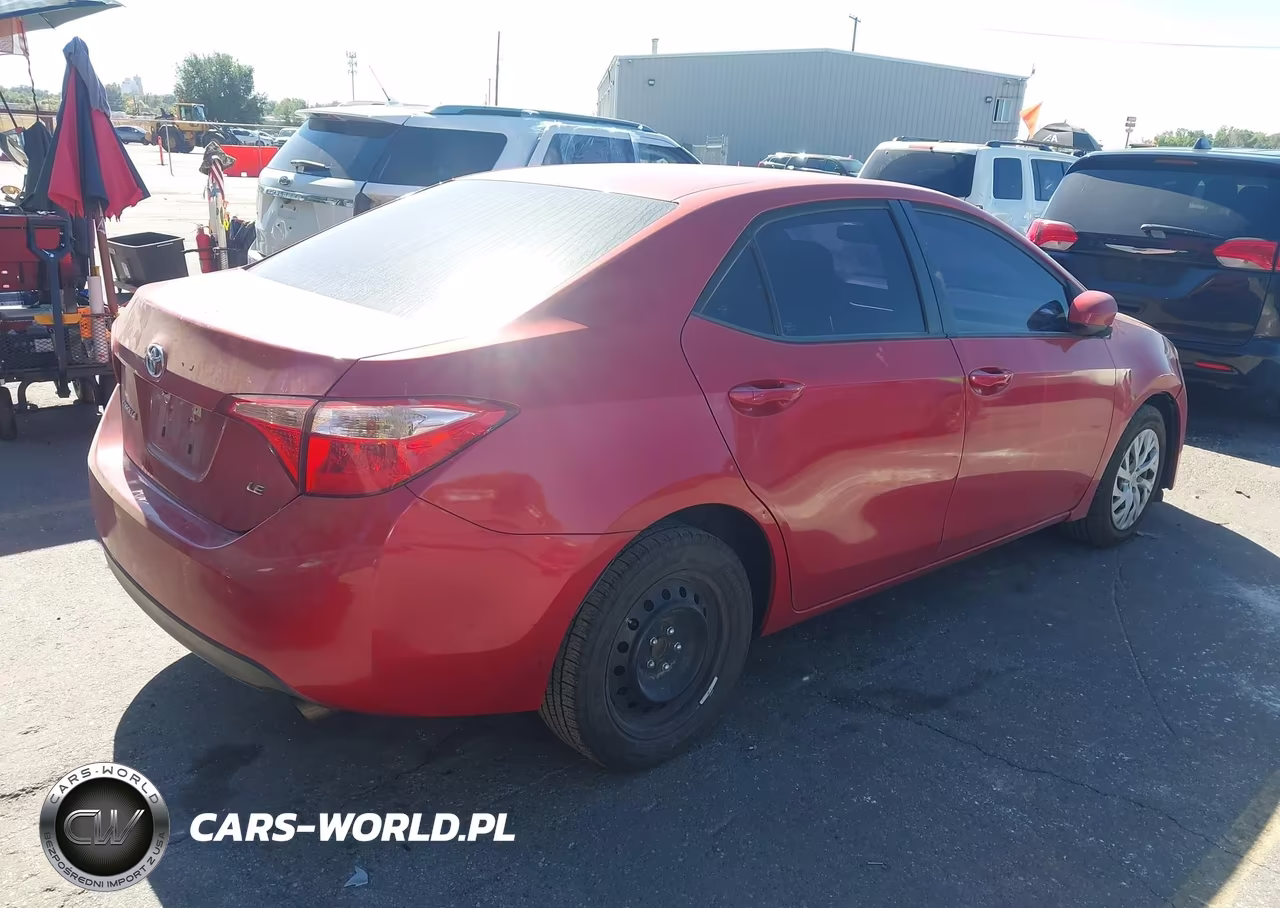 2019 Toyota Corolla Le VIN:5YFBURHE2KP932484 - 4