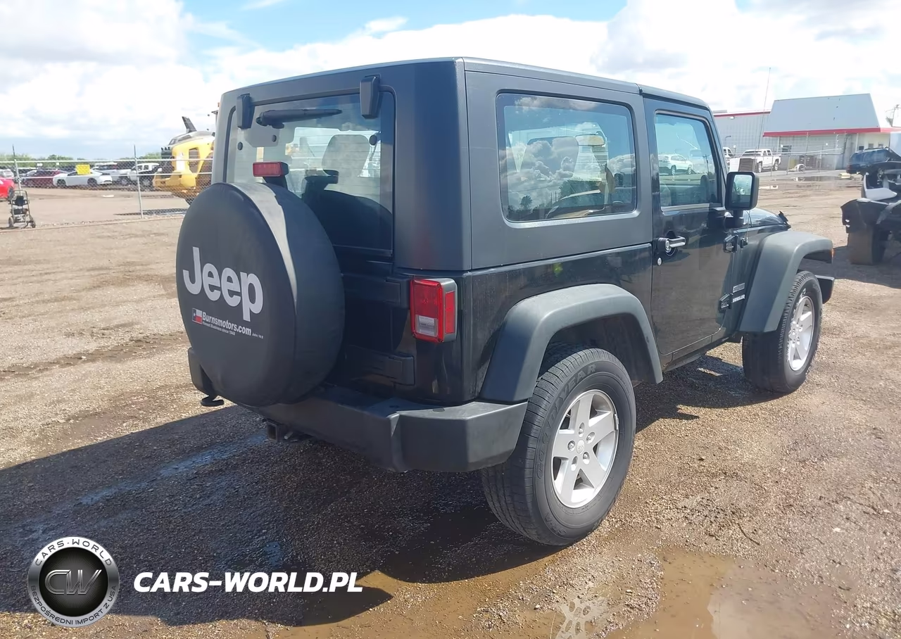 2010 Jeep Wrangler Sport VIN:1J4AA2D16AL151743 - 4