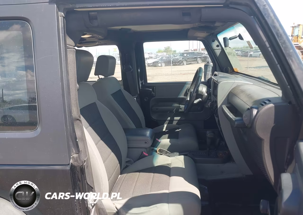 2010 Jeep Wrangler Sport VIN:1J4AA2D16AL151743 - 5