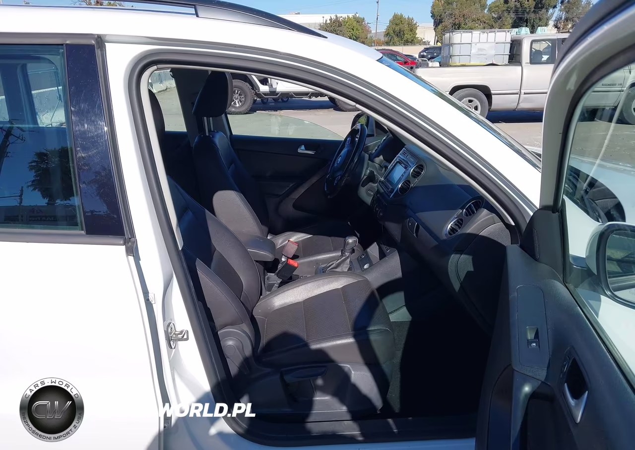 2017 Volkswagen Tiguan 2.0T-2.0T S VIN:WVGAV7AX8HK002164 - 5