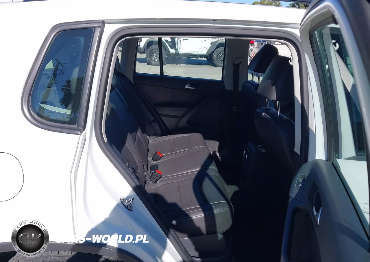 2017 Volkswagen Tiguan 2.0T-2.0T S VIN:WVGAV7AX8HK002164 - 8