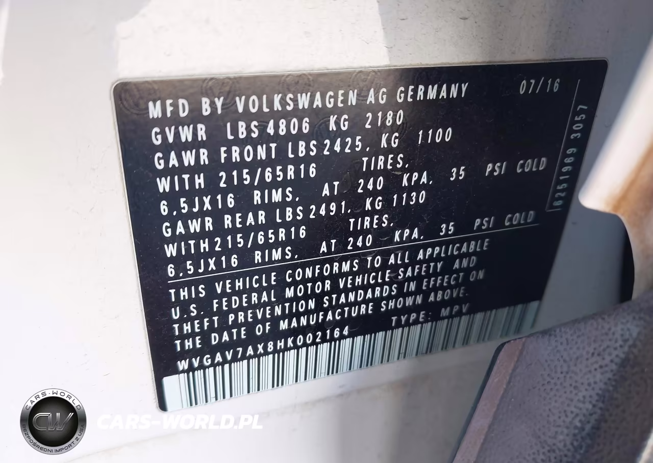 2017 Volkswagen Tiguan 2.0T-2.0T S VIN:WVGAV7AX8HK002164 - 9
