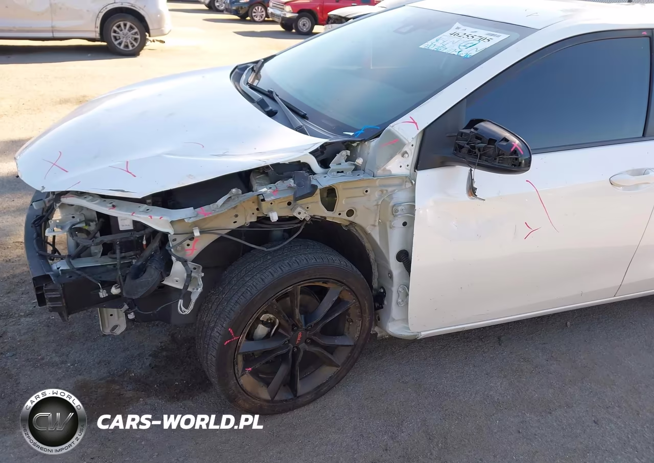 2018 Toyota Corolla Se VIN:5YFBURHE4JP763793 - 12