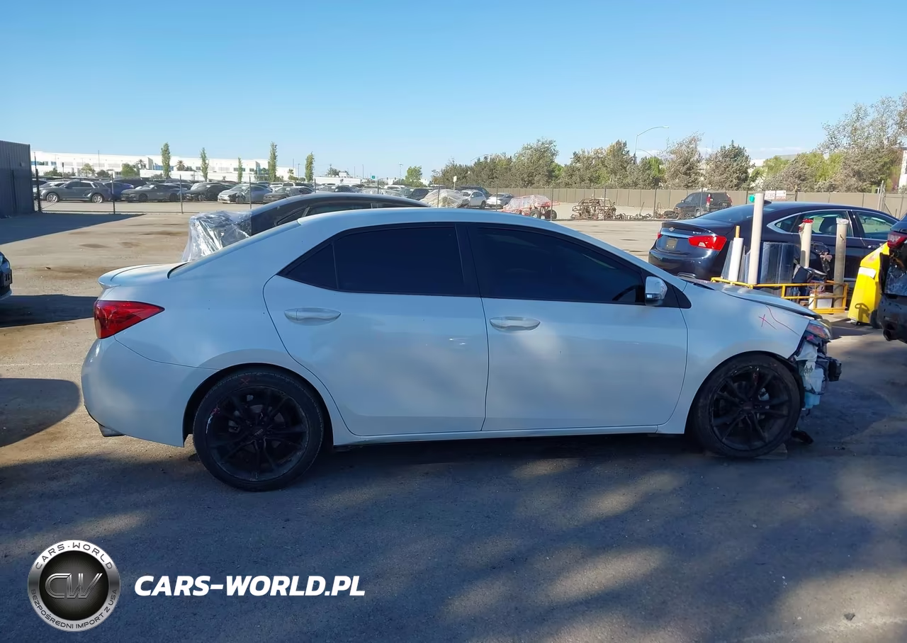 2018 Toyota Corolla Se VIN:5YFBURHE4JP763793 - 14