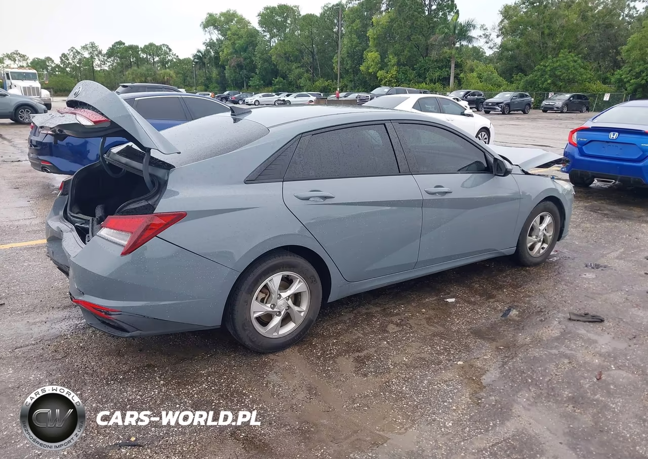 2021 Hyundai Elantra Se VIN:KMHLL4AG7MU213688 - 4