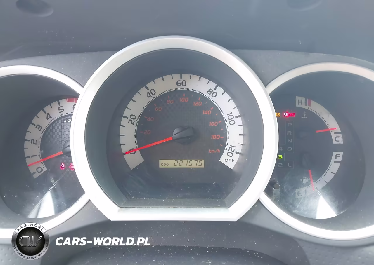 2015 Toyota Tacoma Base V6 VIN:3TMLU4EN0FM176369 - 7