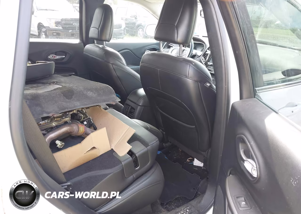 2019 Jeep Cherokee Limited 4X4 VIN:1C4PJMDN9KD150919 - 8