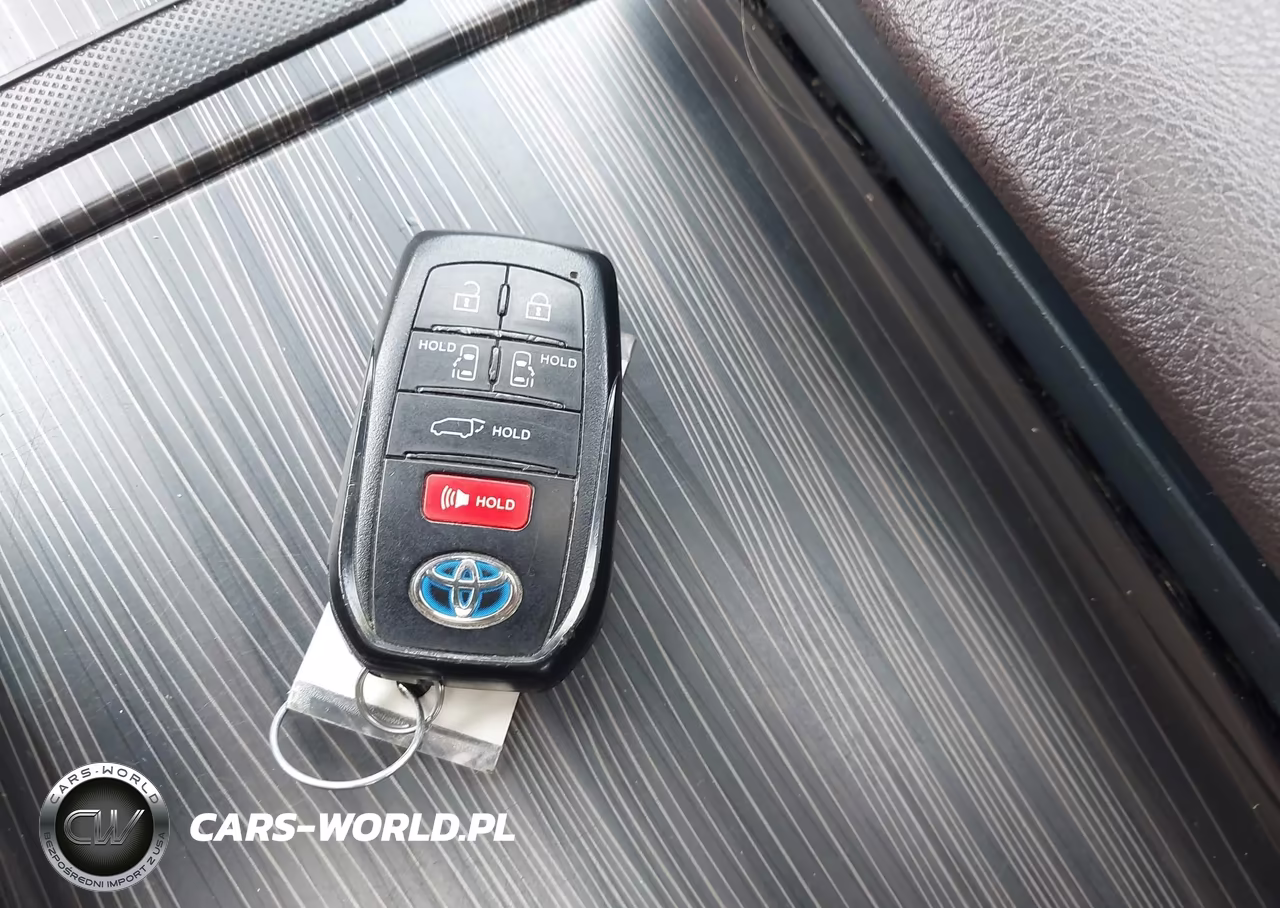2021 Toyota Sienna Platinum VIN:5TDESKFC0MS004730 - 11