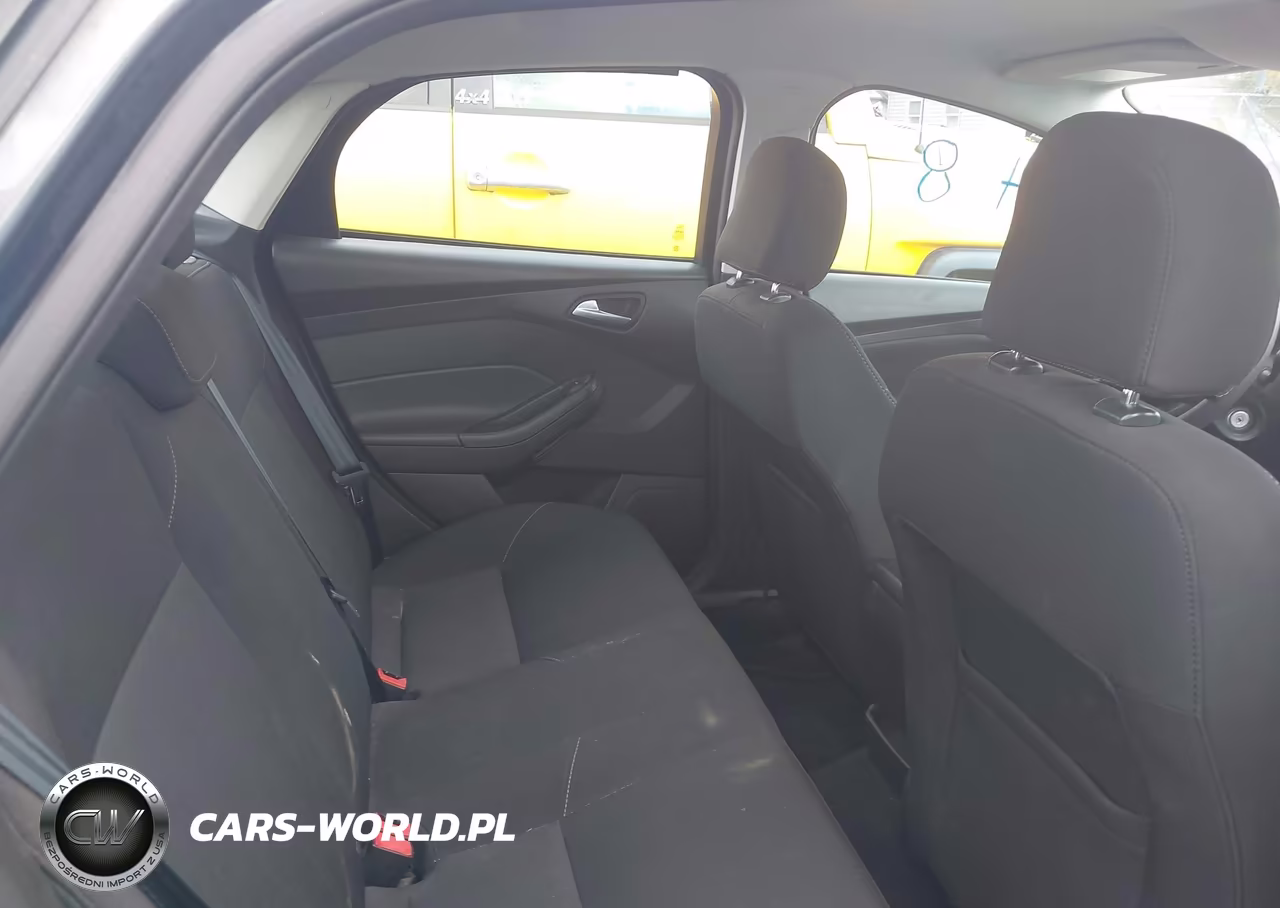2017 Ford Focus Se VIN:1FADP3FE6HL250876 - 8
