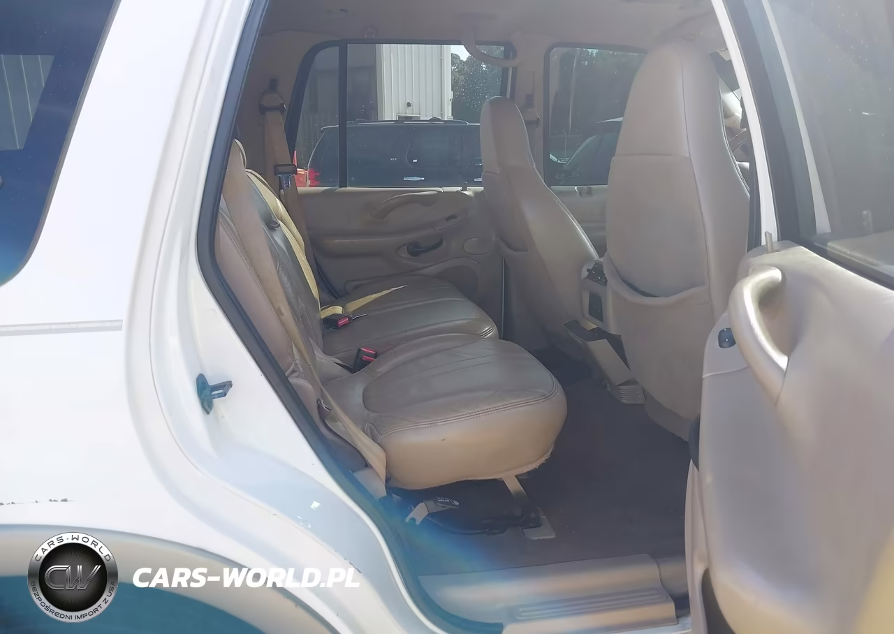 2000 Ford Expedition Eddie Bauer VIN:1FMPU18L5YLA23027 - 8