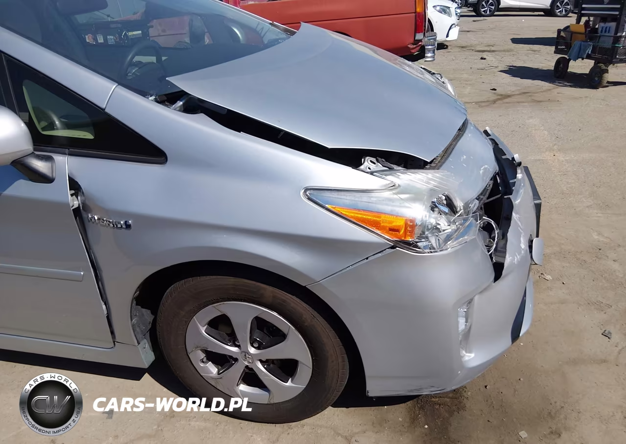 2012 Toyota Prius Three VIN:JTDKN3DUXC5476756 - 12