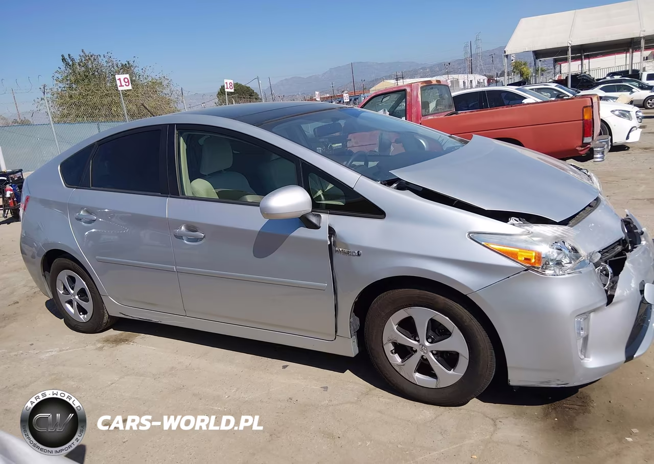 2012 Toyota Prius Three VIN:JTDKN3DUXC5476756 - 15