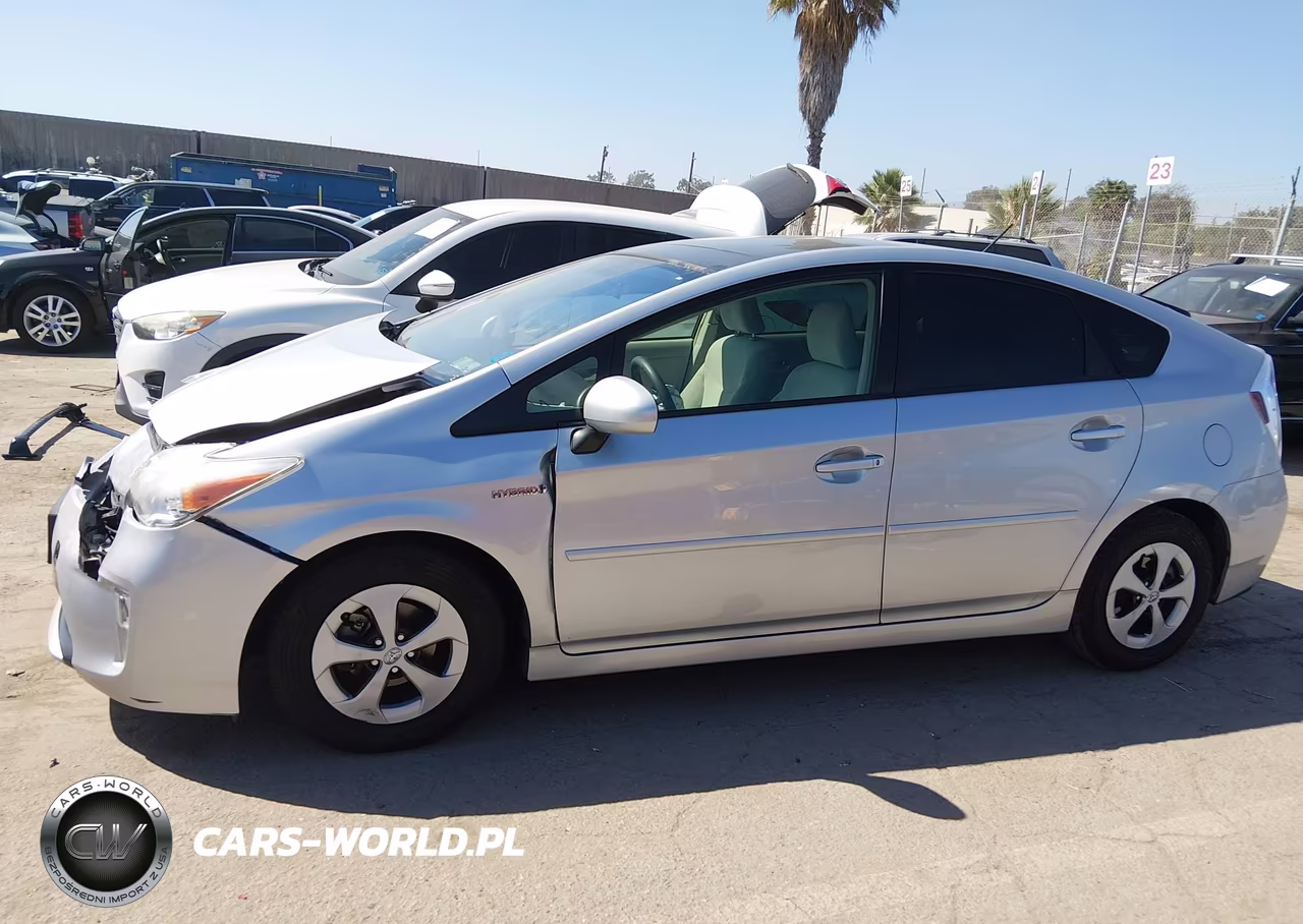 2012 Toyota Prius Three VIN:JTDKN3DUXC5476756 - 16