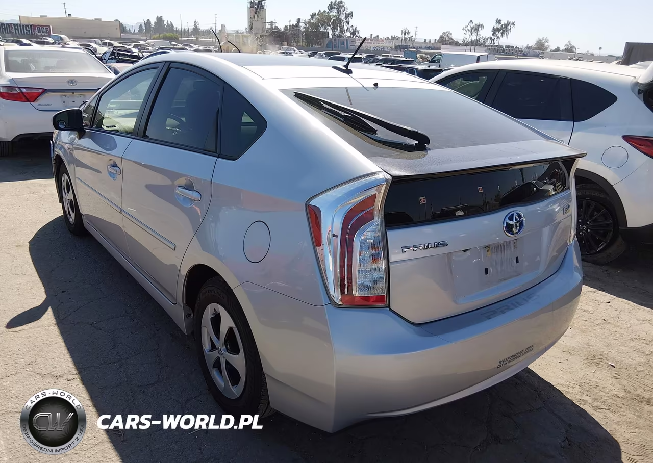 2012 Toyota Prius Three VIN:JTDKN3DUXC5476756 - 3