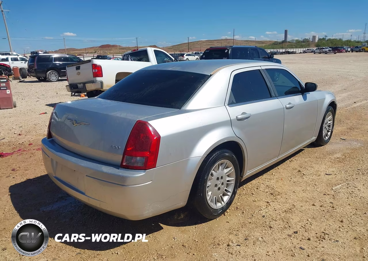 2006 Chrysler 300 VIN:2C3KA43R46H377334 - 4