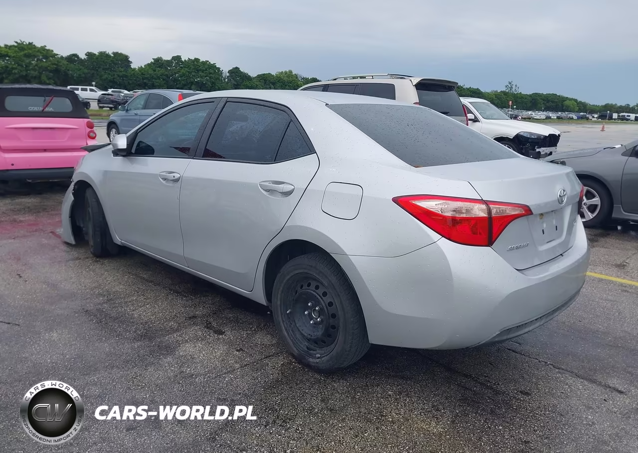 2019 Toyota Corolla Le VIN:2T1BURHE2KC127424 - 3
