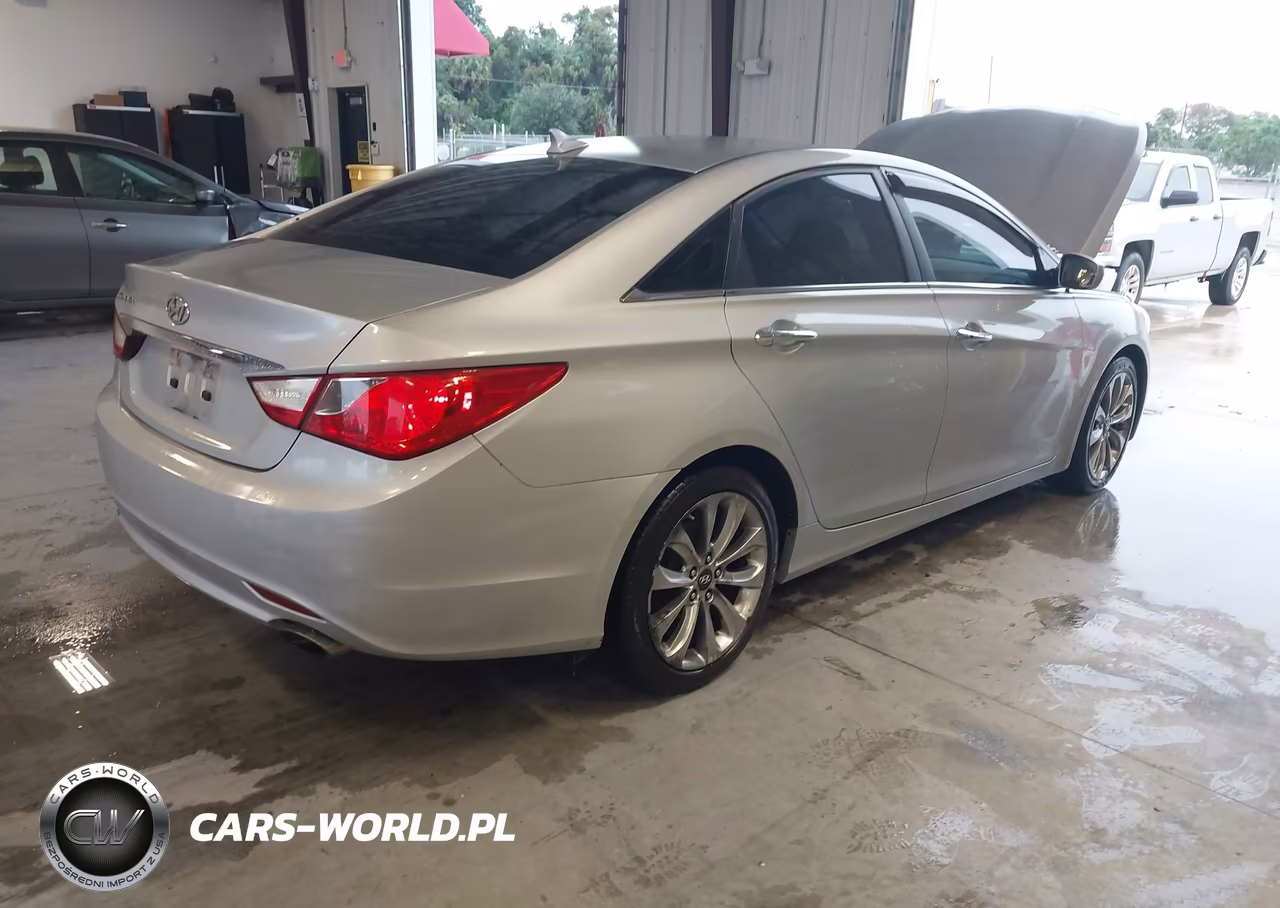 2011 Hyundai Sonata Se VIN:5NPEC4AC3BH127554 - 4