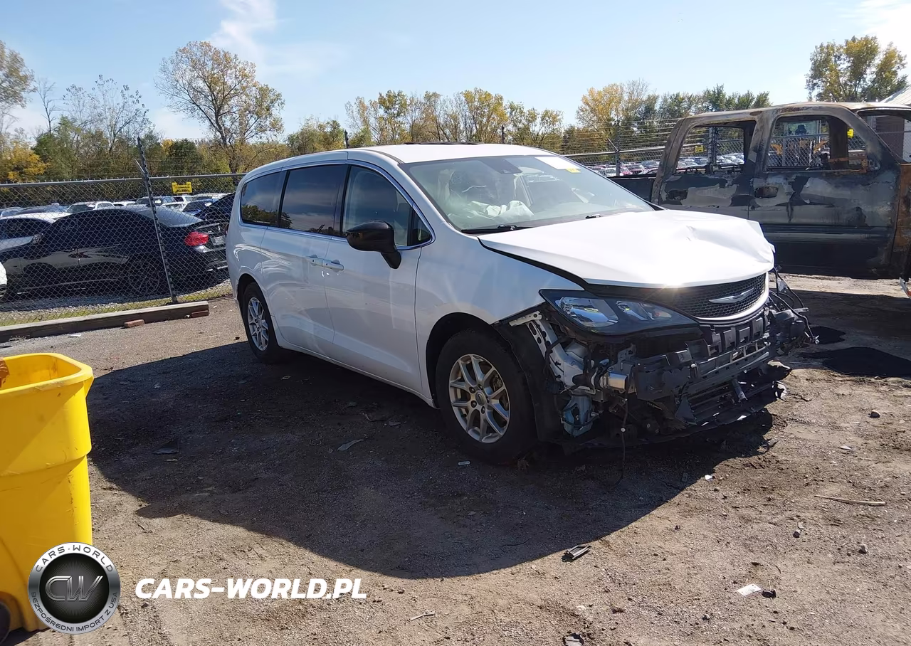 2024 Chrysler Voyager Lx