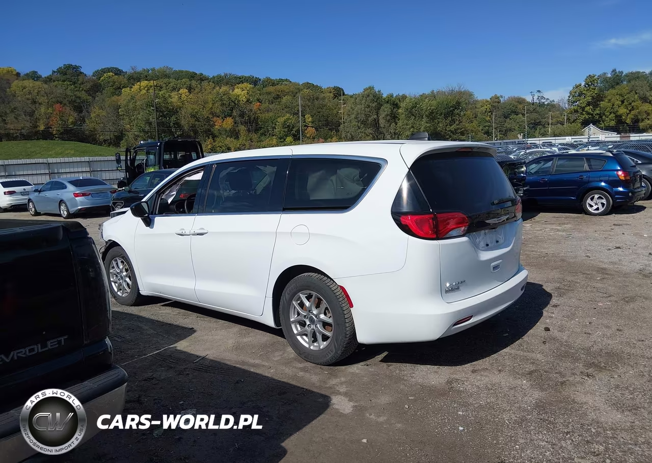 2024 Chrysler Voyager Lx VIN:2C4RC1CG2RR106661 - 14
