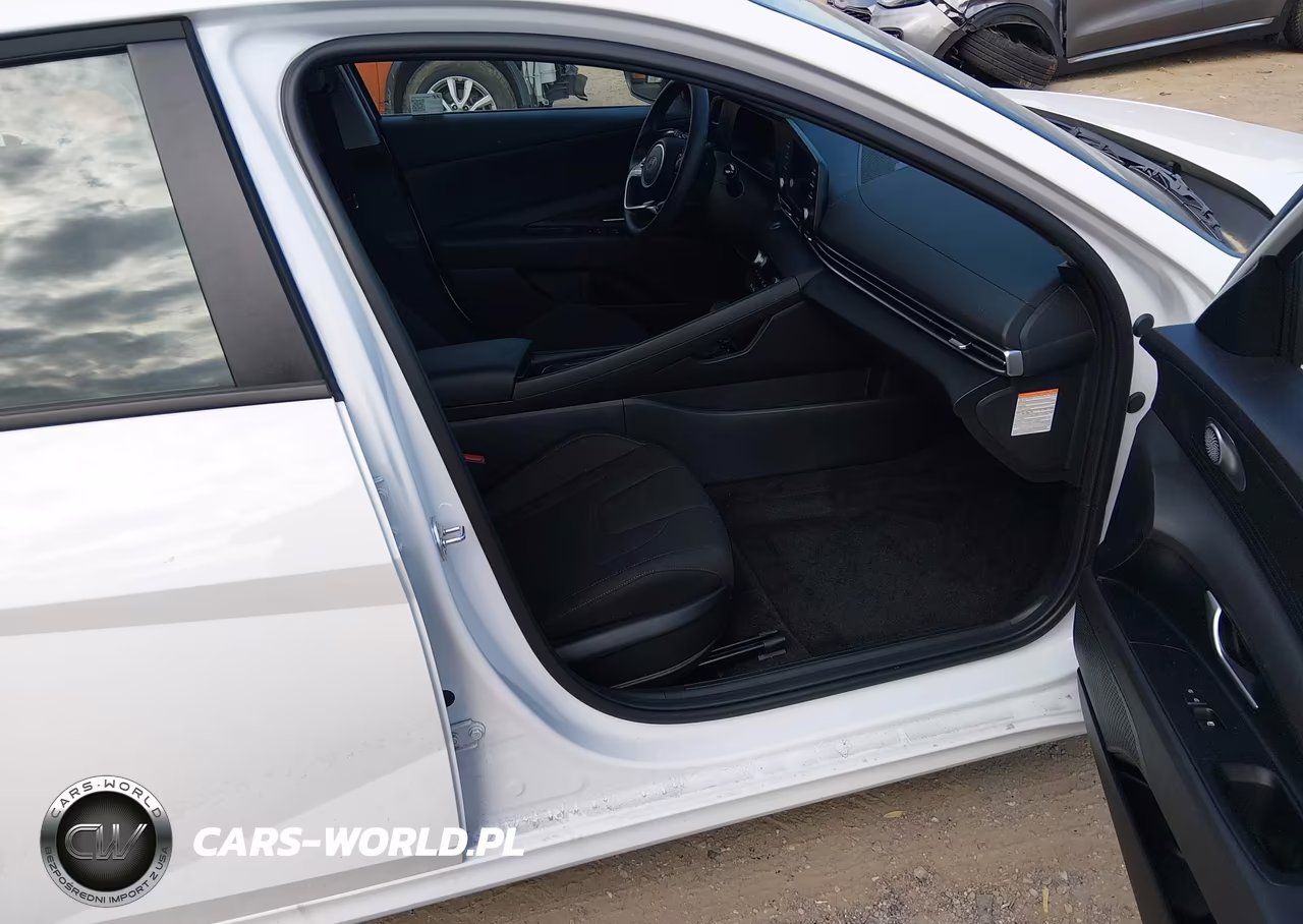 2026 Hyundai Elantra Hybrid Blue VIN:KMHLM4DJ7TU191890 - 5