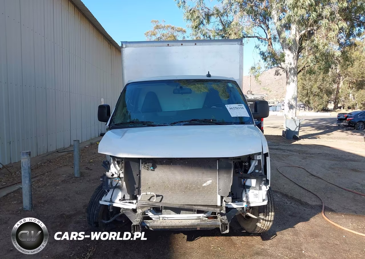 2025 Chevrolet Express Cutaway Work Van VIN:1HA0GSF79SN002732 - 13