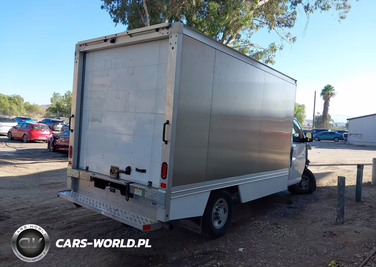 2025 Chevrolet Express Cutaway Work Van VIN:1HA0GSF79SN002732 - 4