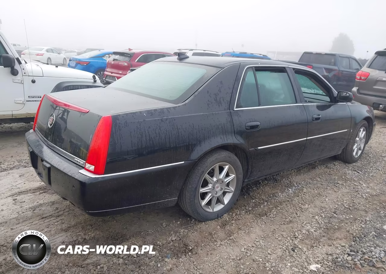2011 Cadillac Dts Luxury Collection VIN:1G6KD5E62BU103295 - 4