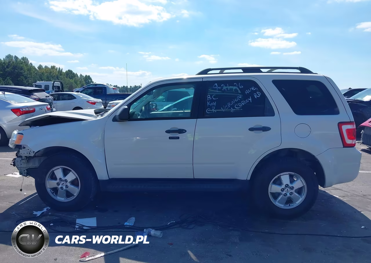2010 Ford Escape Xlt VIN:1FMCU0DG5AKC15075 - 14