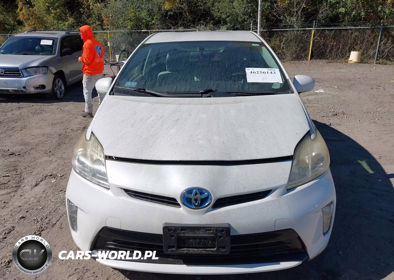 2013 Toyota Prius Two VIN:JTDKN3DU6D5672923 - 12