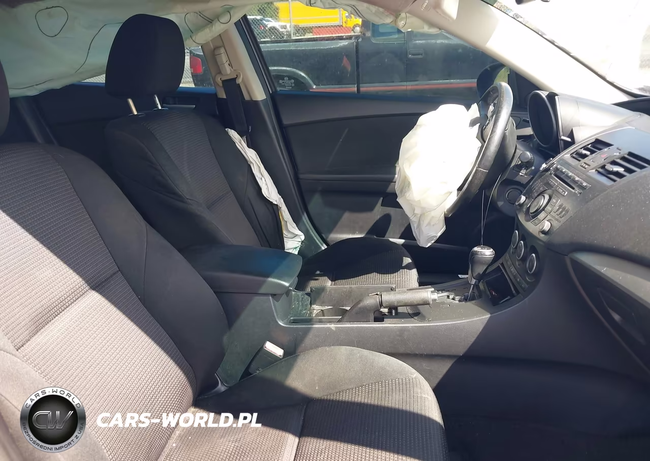 2013 Mazda Mazda3 I Touring VIN:JM1BL1L73D1834620 - 5